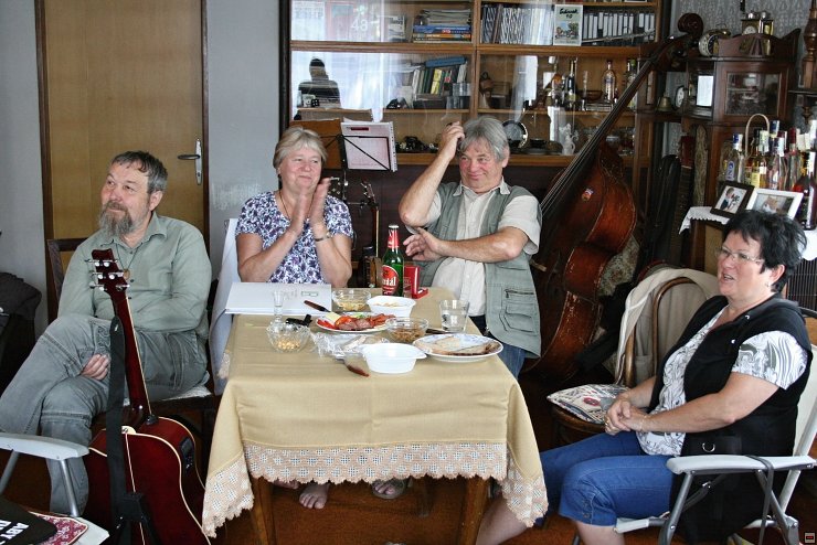 img00003.jpg
