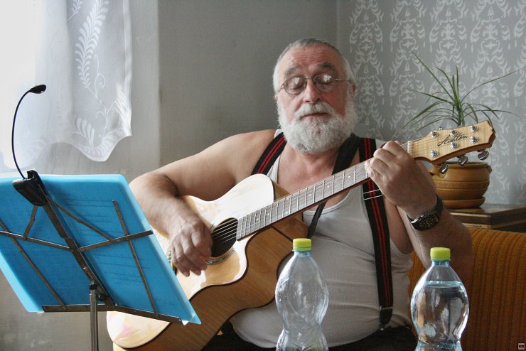 img00006.jpg