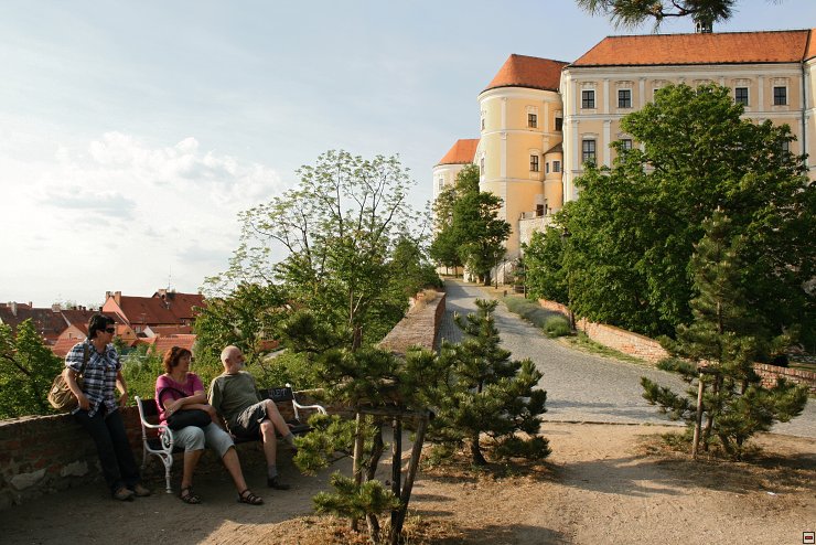img00012.jpg