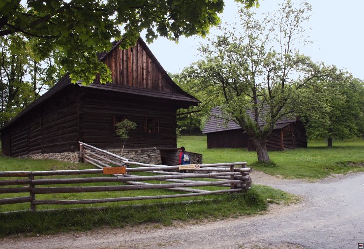 img00044.jpg